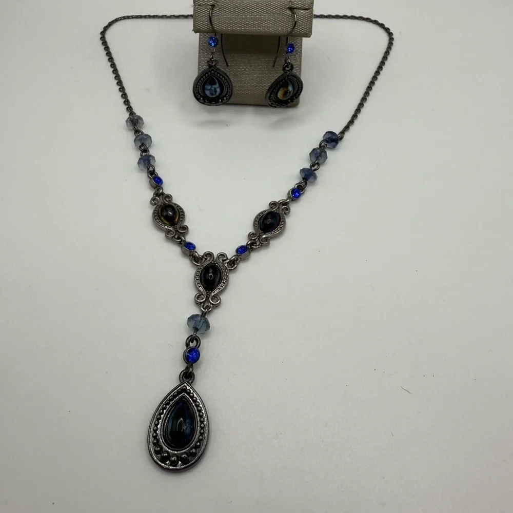 Vintage Avon Blue Teardrop Necklace & Earrings Set – Statement Jewelry